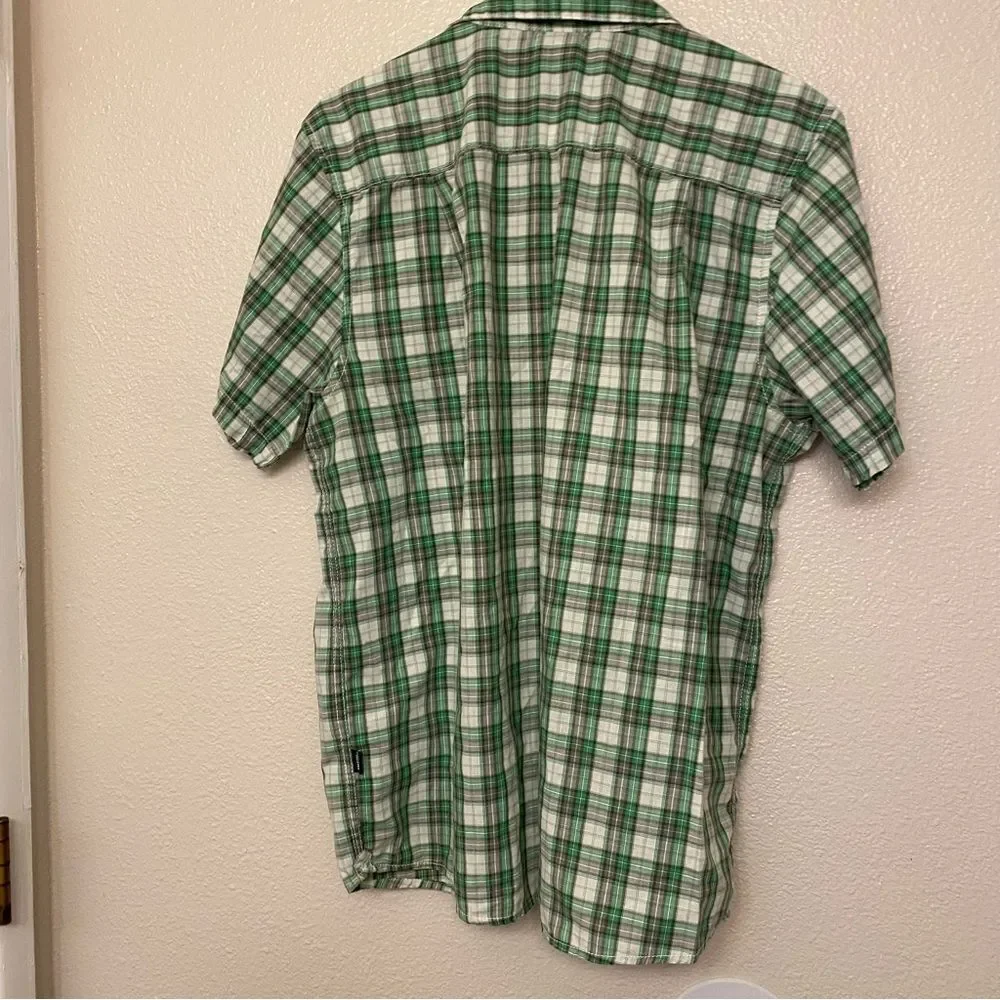 The North Face green plaid Short Sleeve button down casual shirt mens L